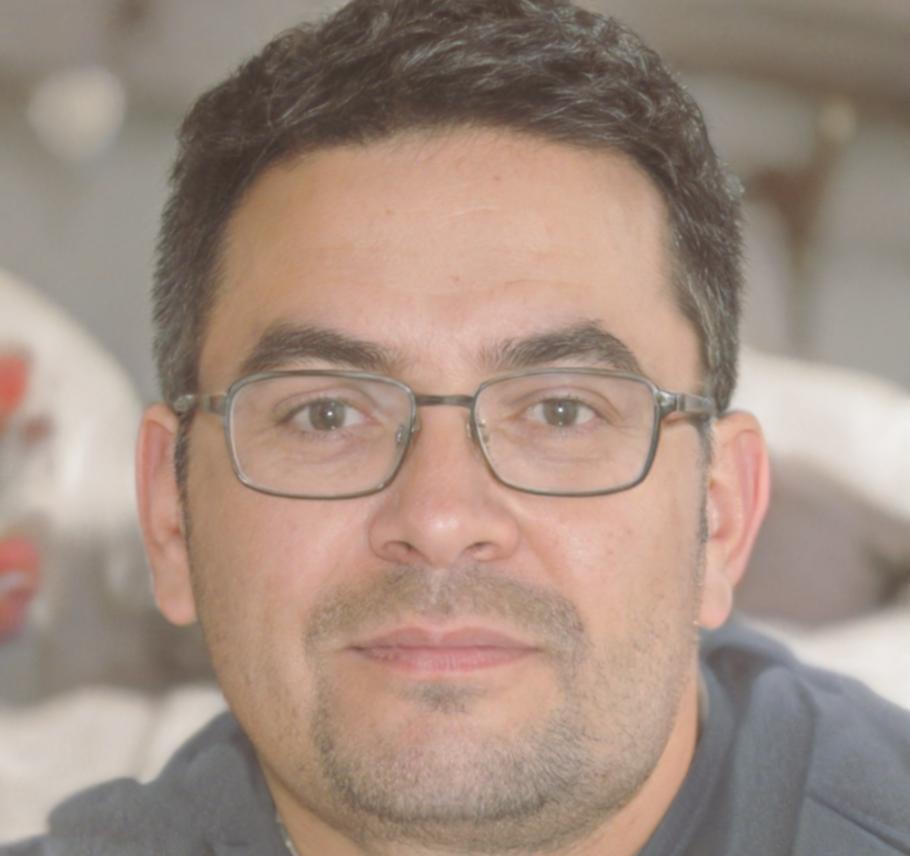 Instructor de finanzas personales especializado en presupuestos familiares